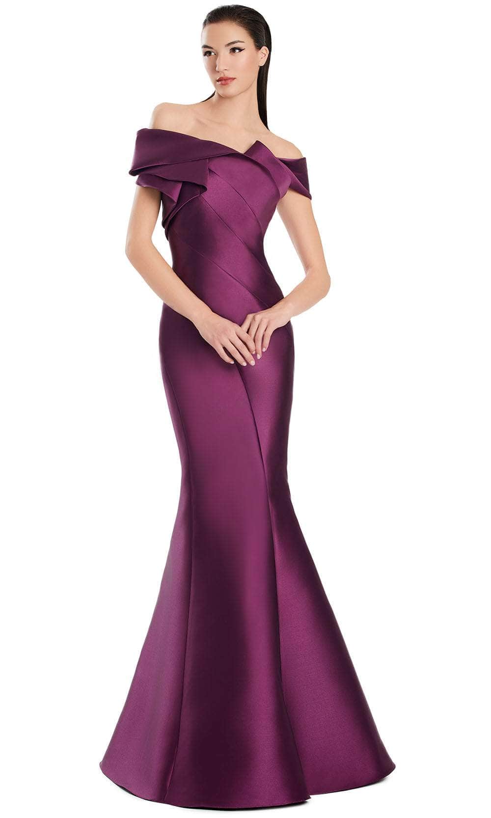 EVENING GOWN 3079