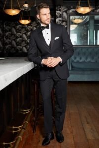 SUIT 102